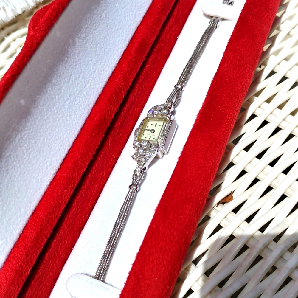 Vintage Hamilton White Gold & Diamond Watch - Picture 2 of 4